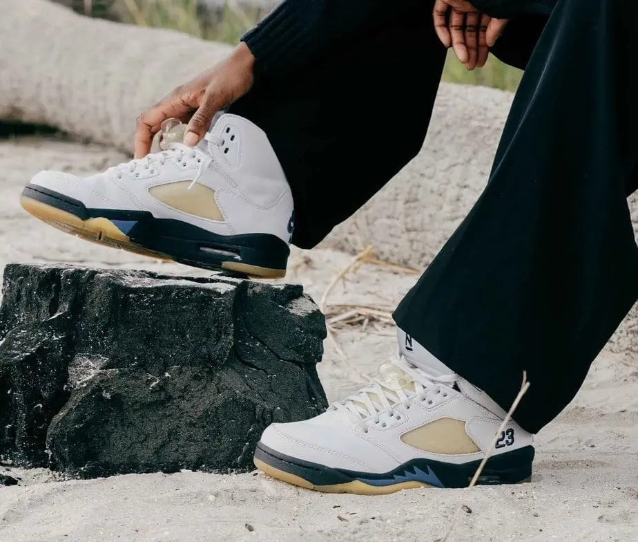 Alternative view of Giày Nike Air Jordan 5 Retro ‘Dawn’ FZ5758-004