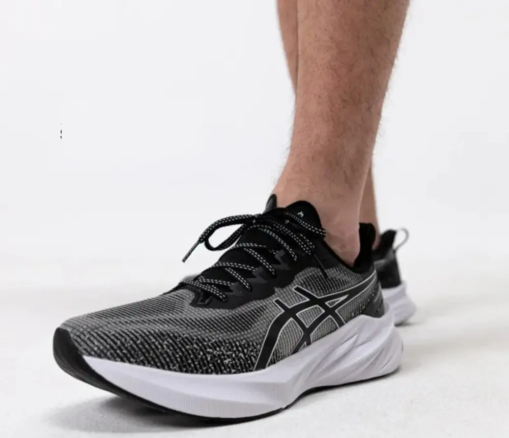 Giày Asics Novablast 3 LE Black White 1011B591-001 - Ảnh 3