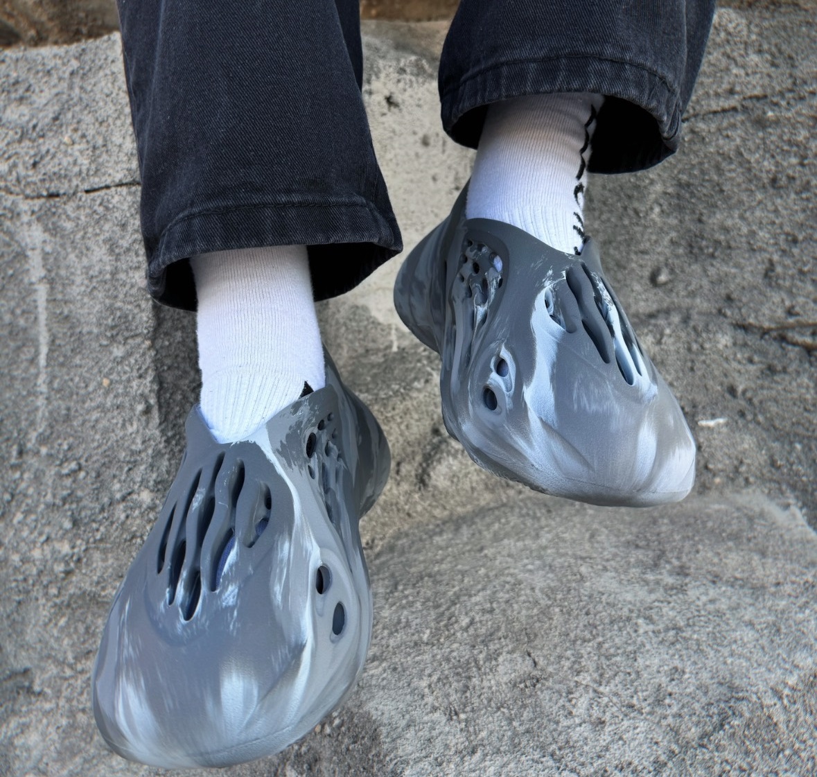 Dép Yeezy Foam Runner ‘MX Granite’ IE4931 - Ảnh 6