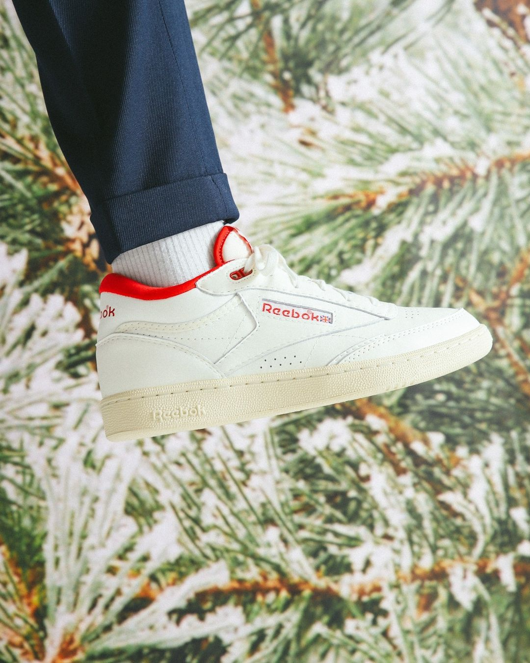 Giày Reebok Club C Mid 'White Red' GY9690 - Ảnh 2