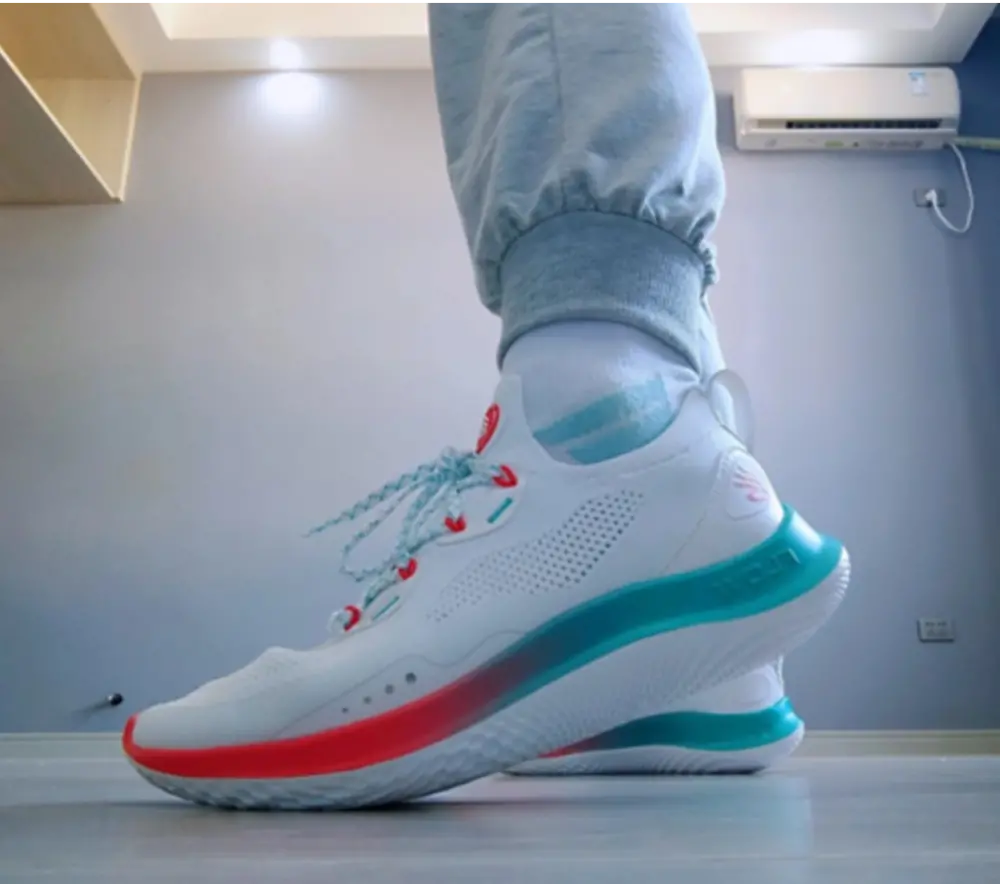 Alternative view of Giày Under Armour Curry Flow Go ‘White Daiquiri’ 3025936-103