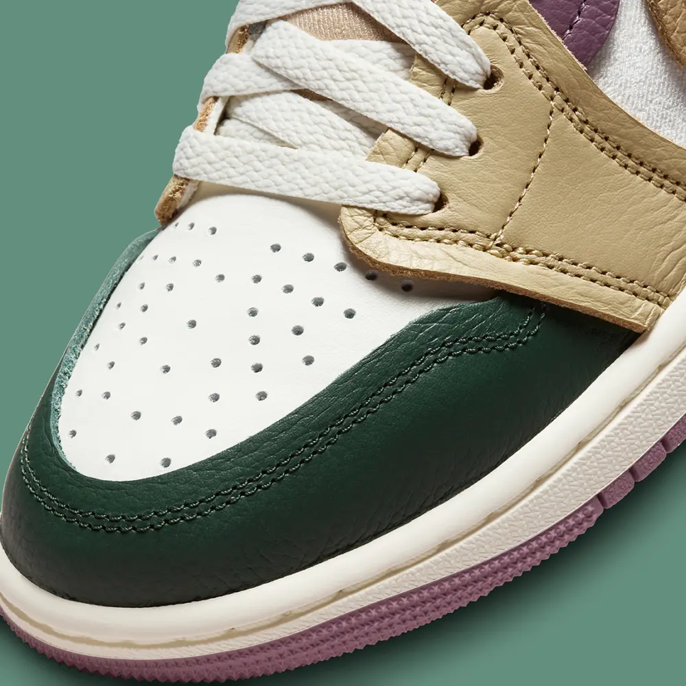 Alternative view of Giày Nike Air Jordan 1 High MM 'Galactic Jade' FB9891-300