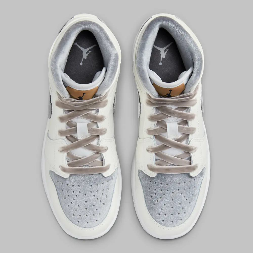 Giày Nike Air Jordan 1 Mid GS 'Grey Velvet Toe' FB9899-100 - Ảnh 5