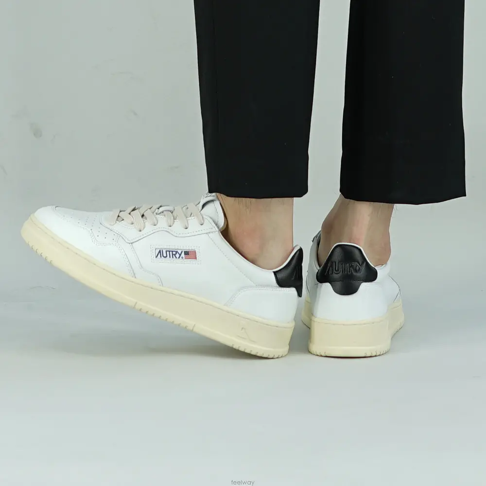 Alternative view of Giày Autry Medalist Low Leather ‘White Black’ AULM-LL22