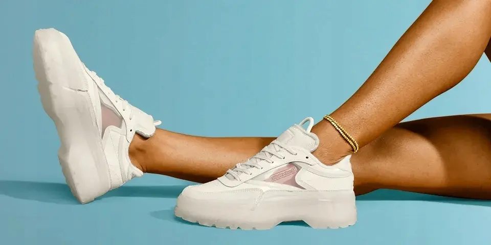 Alternative view of Giày Reebok Cardi B x Club C J 'Chalk' H01012
