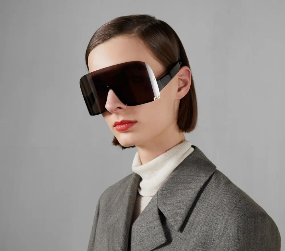 Alternative view of Kính Gucci Mask Shaped Frame 'Shiny Black' 769794-J1691-1012