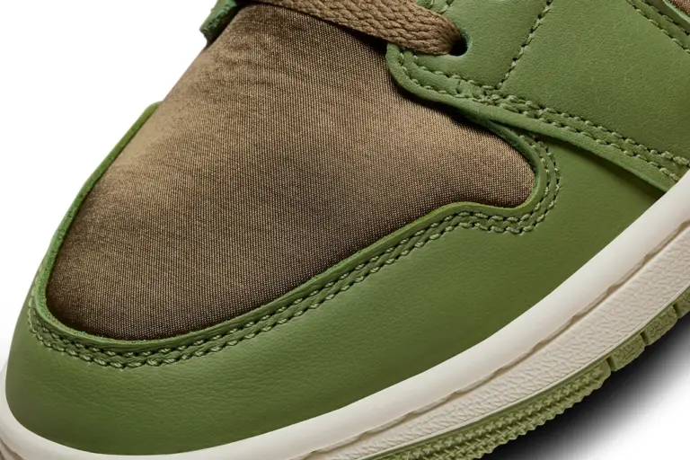 Alternative view of Giày Nike Air Jordan 1 Low SE ‘Light Olive’ FB9893-300
