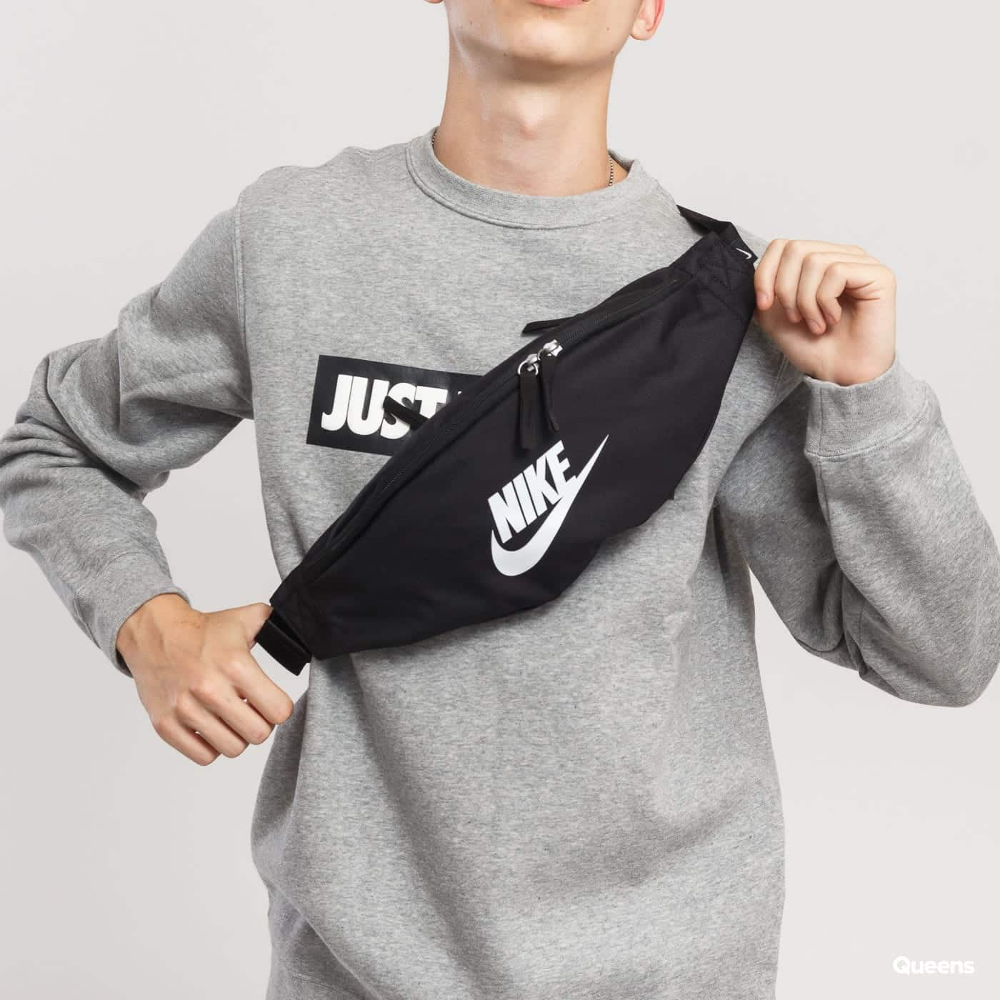 Túi Nike Heritage Hip Black Waist Bag BA5750-010 - Ảnh 2