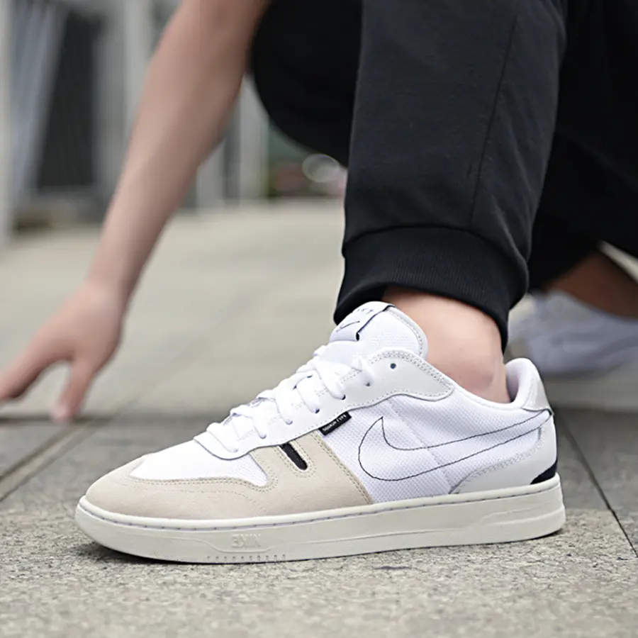Alternative view of Giày Nike Squash Type ‘Summit White’ CJ1640-100