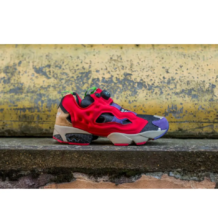 Alternative view of Giày Reebok Instapump Fury x TMNT ‘Bebop’ AR1446