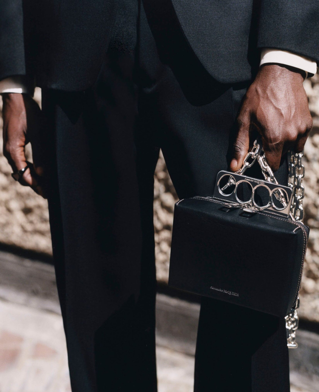 Túi Alexander McQueen Grip Mini Bag 'Black' 7263131AAD01000 - Ảnh 2