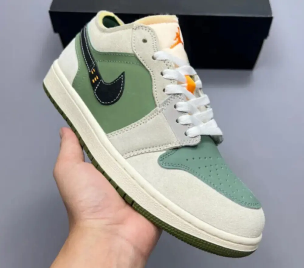 Giày Nike Air Jordan 1 Low SE Craft ‘Light Olive’ FD6819-300 - Ảnh 3