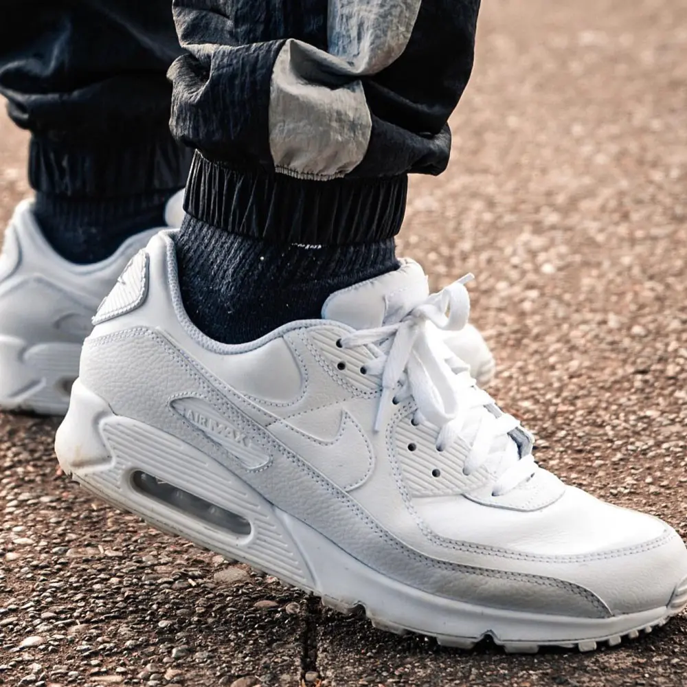 Giày Nike Air Max 90 LTR ‘Triple White’ CZ5594-100 - Ảnh 6