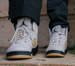 Alternative view of Giày Nike Air Jordan 5 Retro ‘Dawn’ FZ5758-004