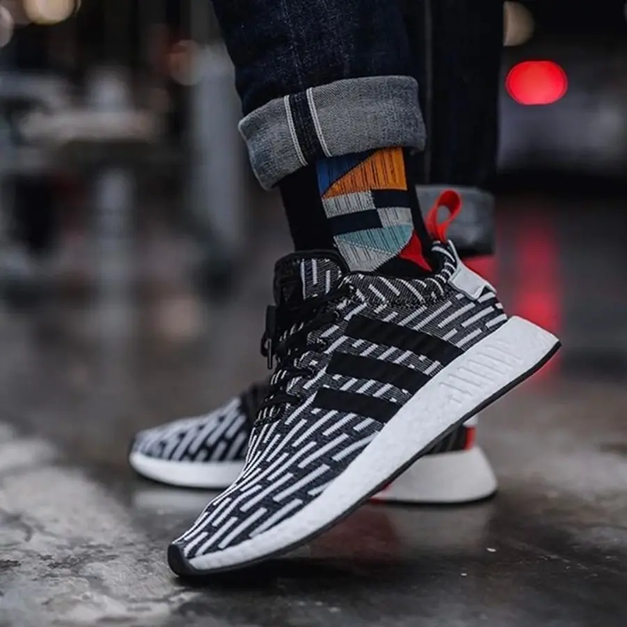 Giày Adidas NMD R2 'Black White' BB2951 - Ảnh 3