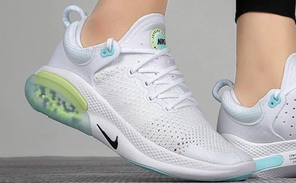 Alternative view of Giày Nike Joyride Run Flyknit 'White Barely Volt' AQ2731-104