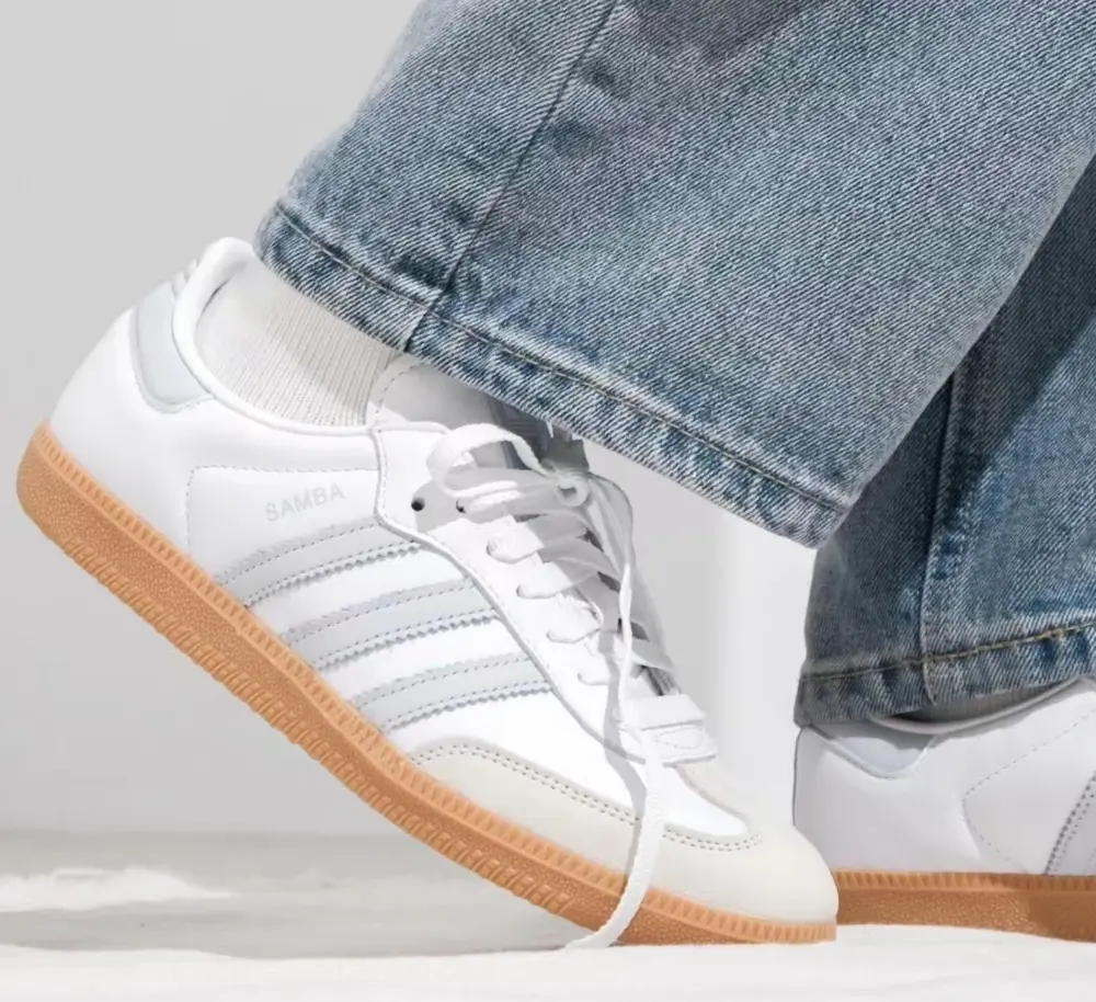 Alternative view of Giày Adidas Samba OG ‘Cloud White’ IE0877