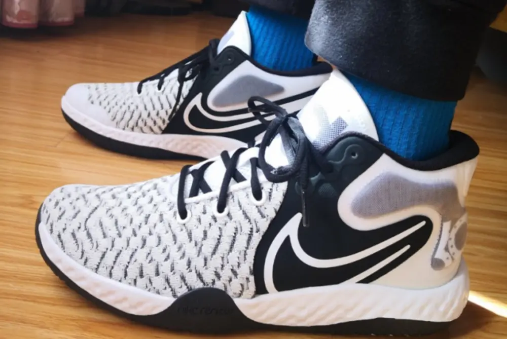 Giày Nike Air Zoom KD Trey 5 VIII ‘White Black Grey’ CK2090-101 - Ảnh 4
