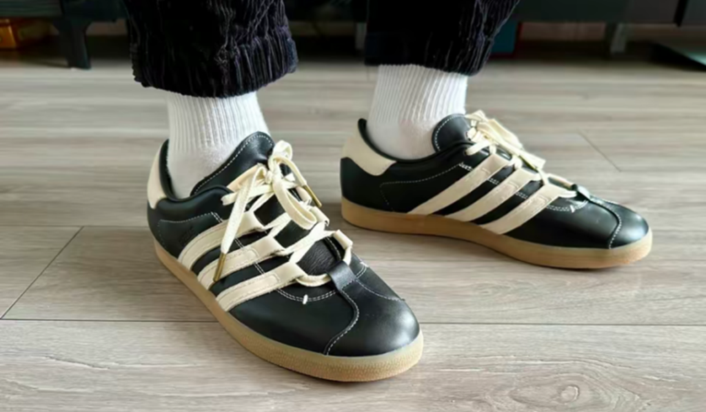 Giày Adidas x Foot Industry Gazelle ‘Core Black’ ID3517 - Ảnh 3