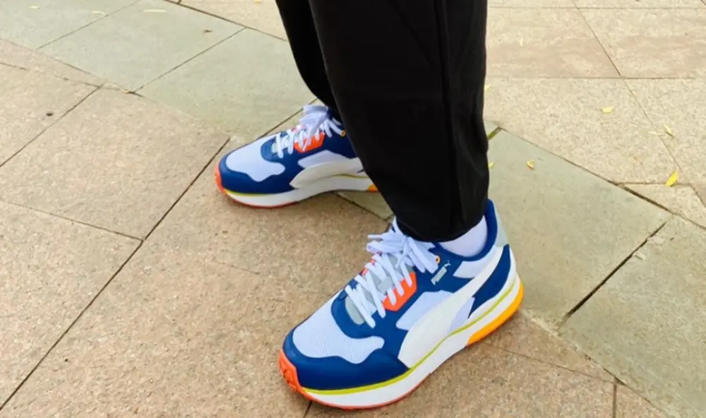 Alternative view of Giày Puma R78 FUTR 'White Elektro Blue' 374895-08
