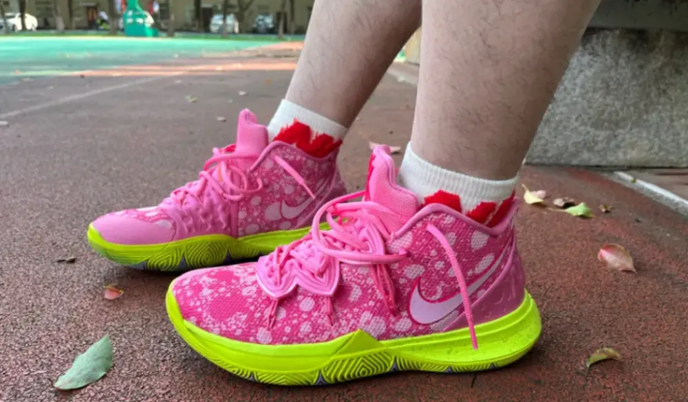 Giày Nike SpongeBob SquarePants x Kyrie 5 'Patrick' CJ7227-600 - Ảnh 4