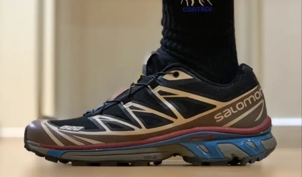 Alternative view of Giày Salomon XT-6 'Black Falcon' 472938