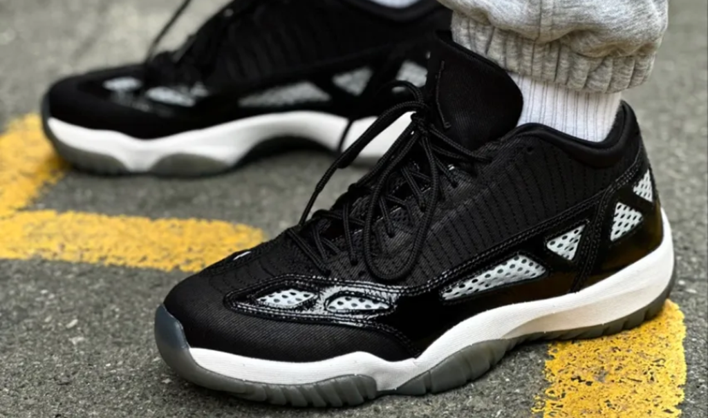 Giày Nike Air Jordan 11 Retro Low IE ‘Black White’ 919712-001 - Ảnh 4