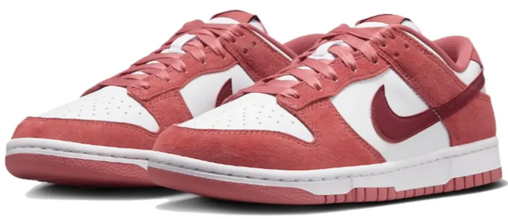 Alternative view of Giày Nike Dunk 'Valentine's Day' Edition FQ7056-100
