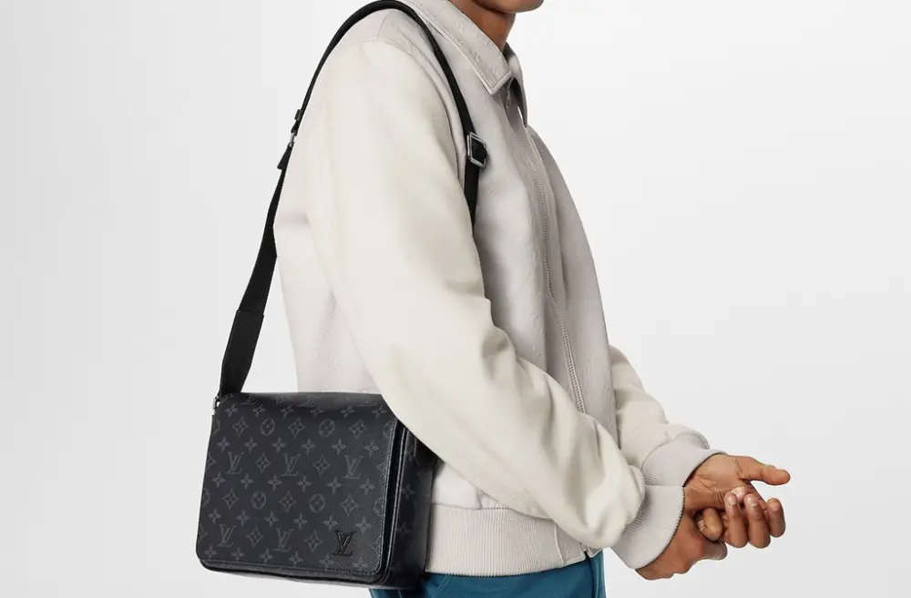 Alternative view of Túi Louis Vuitton District Pm Messenger 'Monogram Eclipse'
