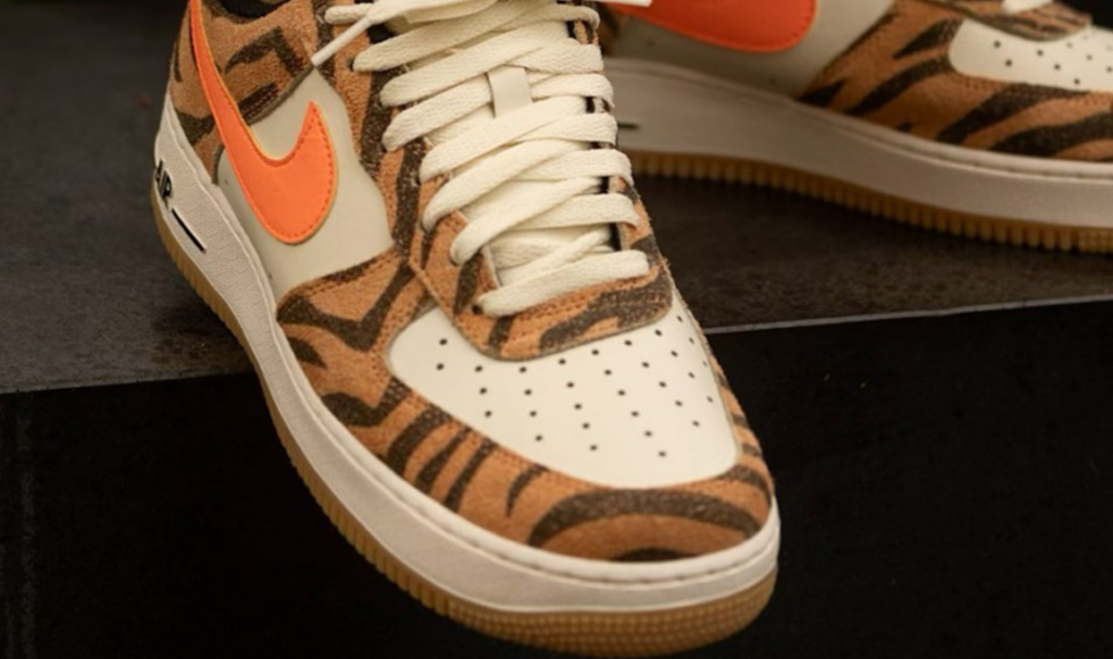 Giày Nike Air Force 1 Low Premium ‘Daktari Stripes’ DJ6192-100 - Ảnh 3