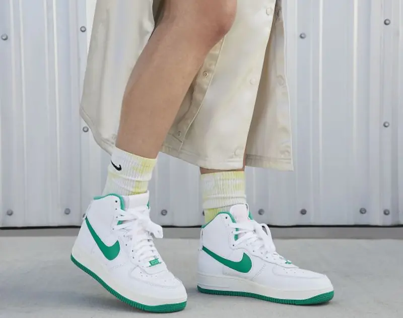 Alternative view of Giày Nike Air Force 1 High Sculpt ‘White Green’ DQ5007-100