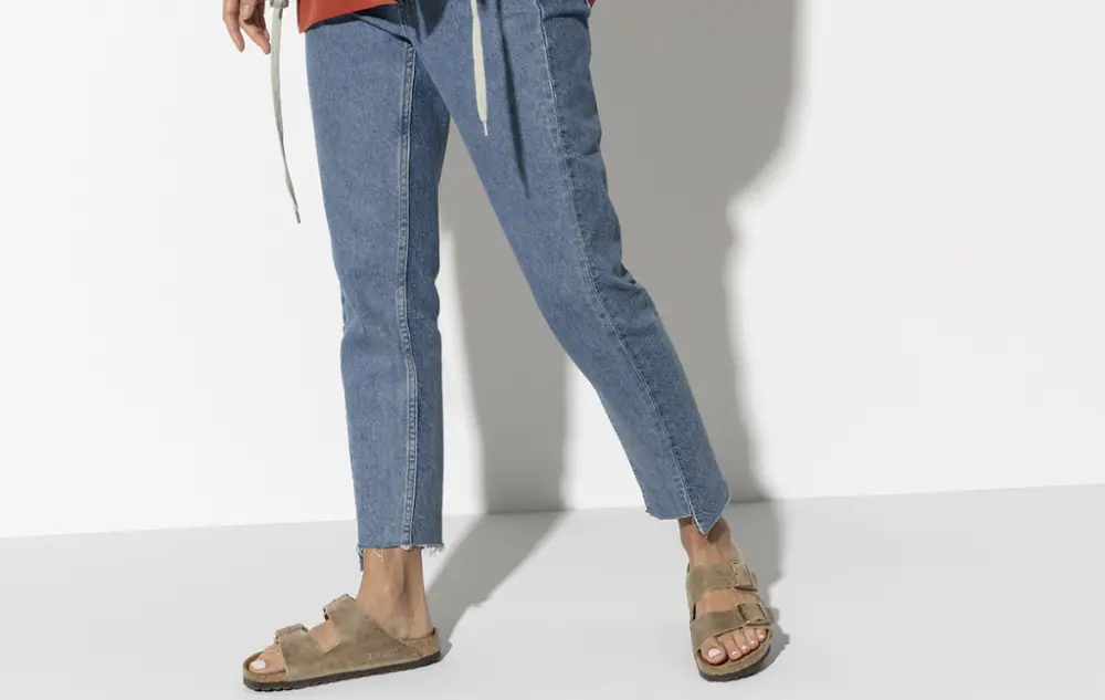 Alternative view of Dép Birkenstock Unisex Arizona Soft Footbed Tobacco Oiled Leather 0552813