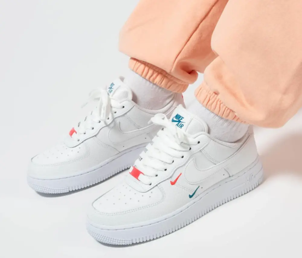 Giày Nike Wmns Air Force 1 ’07 Essential ‘Summit White Solar Red’ CT1989-101 - Ảnh 6