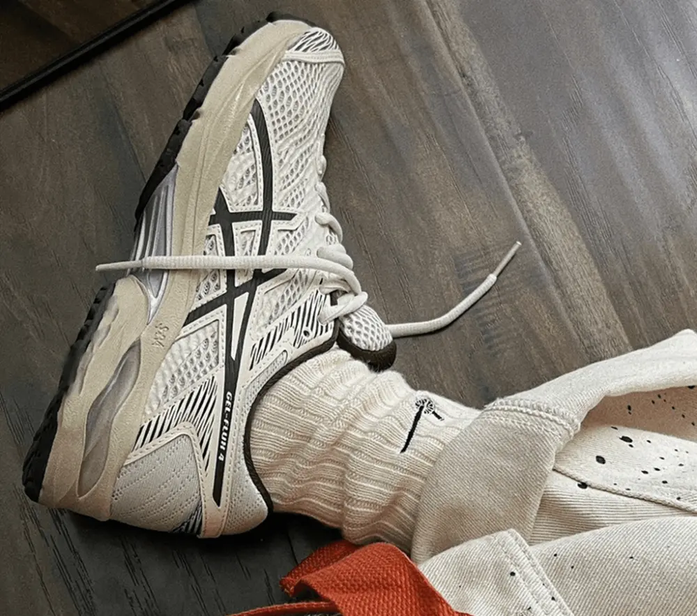 Alternative view of Giày Asics Gel-Flux 4 'Cream Brown' 1012A523-202