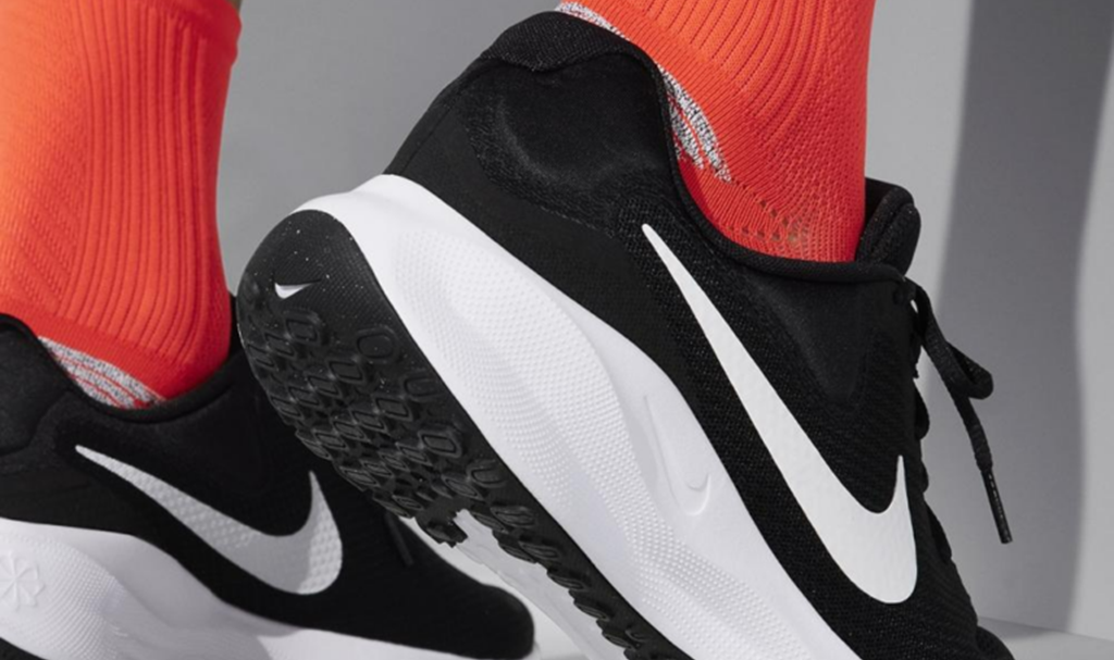 Giày Nike Revolution 7 ‘Black White’ FB2207-001 - Ảnh 6