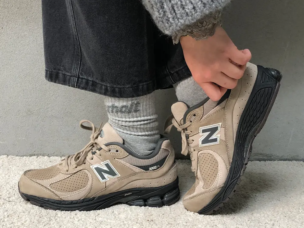 Alternative view of Giày New Balance 2002R "Driftwood & Blacktop" M2002REG