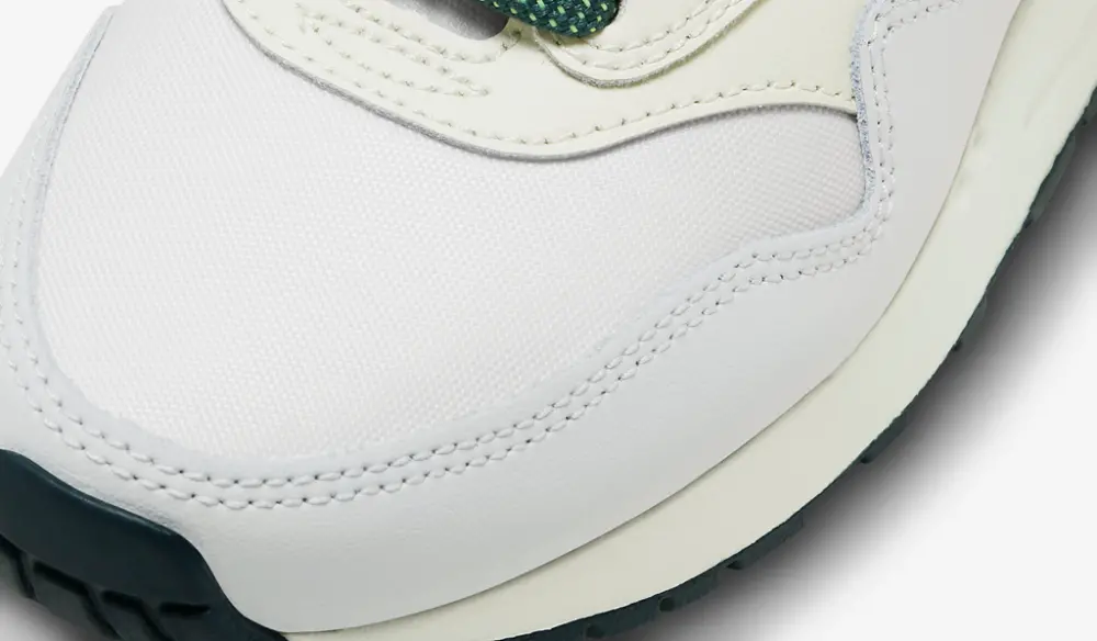 Alternative view of Giày Nike Air Max 1 GS Big Tongue FB9582-001