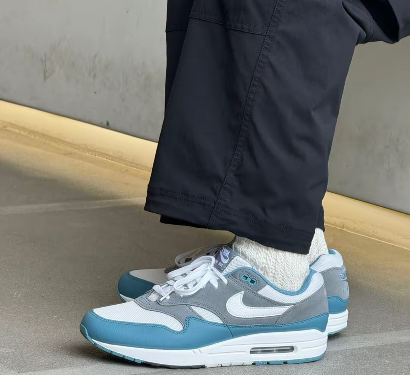 Giày Nike Air Max 1 ‘Noise Aqua And Cool Grey’ FB9660-001 - Ảnh 4