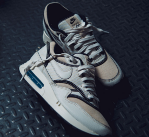 Alternative view of Giày Nike Air Max 1 ’86 OG ‘Big Bubble – World Make Korea’ FN7652-030