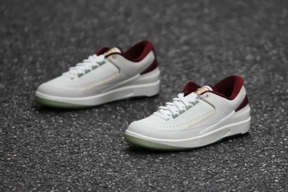 Giày Nike Air Jordan 2 Low ‘Year of the Dragon’ FJ5736-100 - Ảnh 3