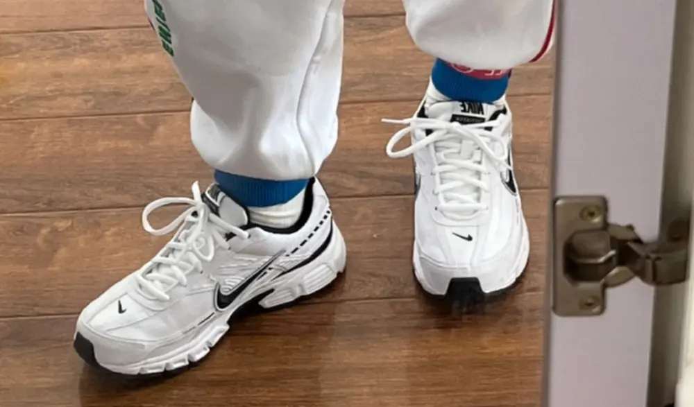Alternative view of Giày Nike Initiator ‘White Black’ 394055-100