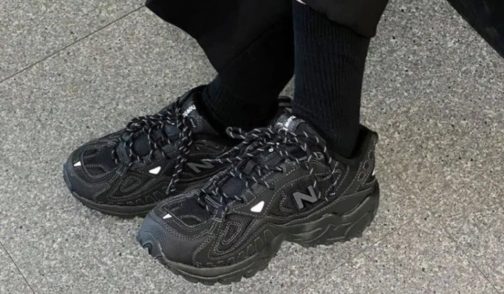 Giày New Balance 703 Series ‘Black’ WL703CB - Ảnh 5
