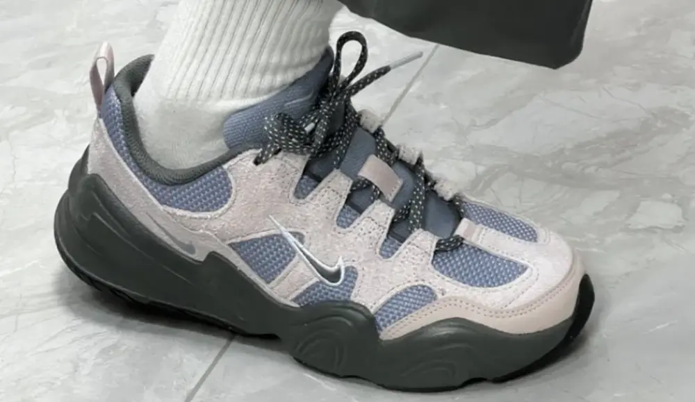 Alternative view of Giày Nike Tech Hera 'Ashen Slate Violet' DR9761-401