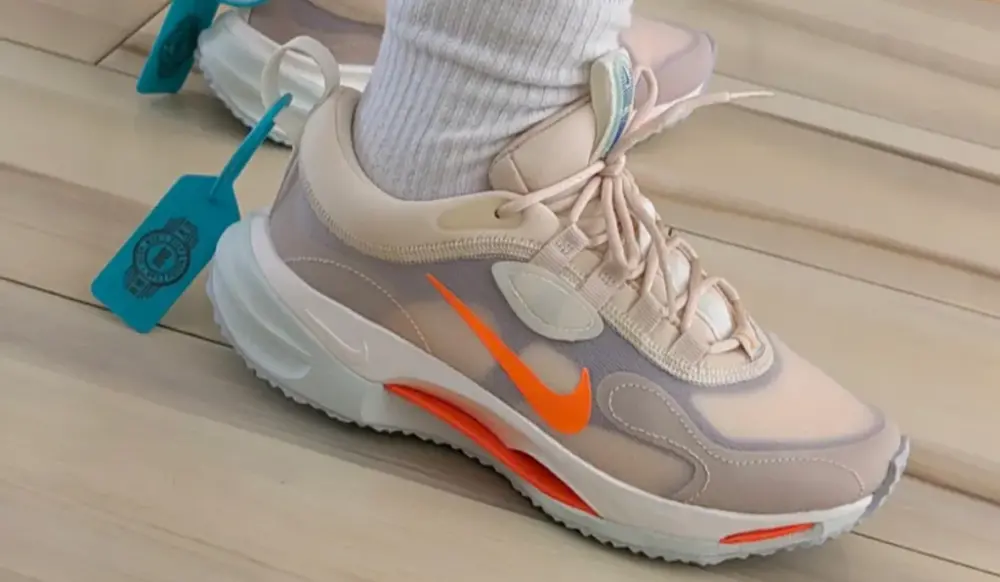 Alternative view of Giày Nike Spark 'Pearl White Total Orange' DJ6945-200
