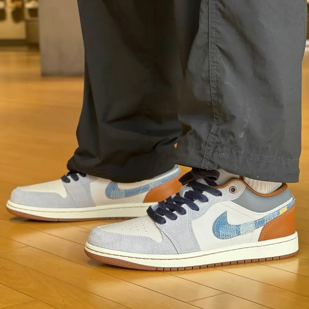 Alternative view of Giày Nike Air Jordan 1 Low SE Phantom FZ5042-041