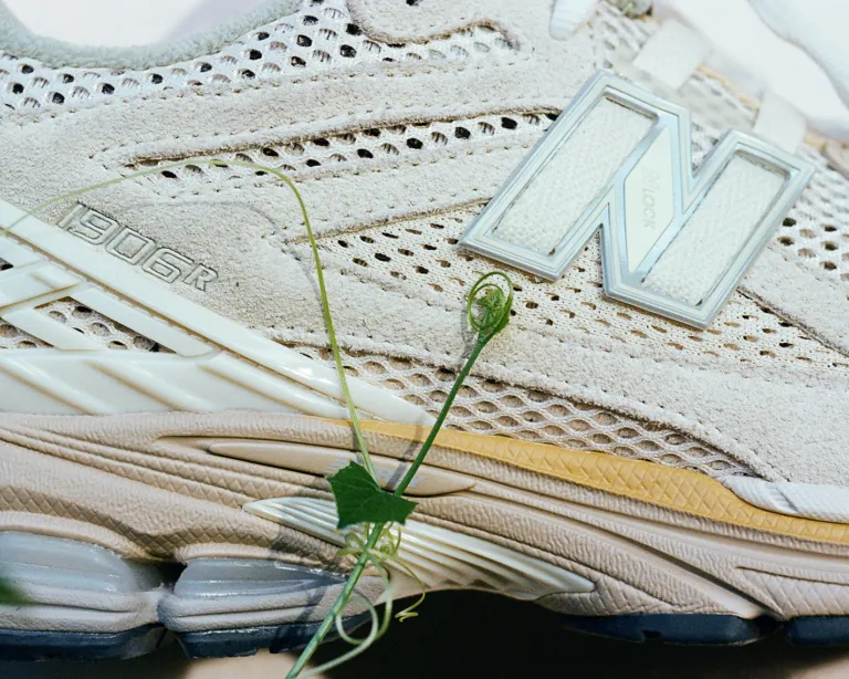 Giày New Balance x Auralee 1906R ‘Bone White’ M1906RAU - Ảnh 3