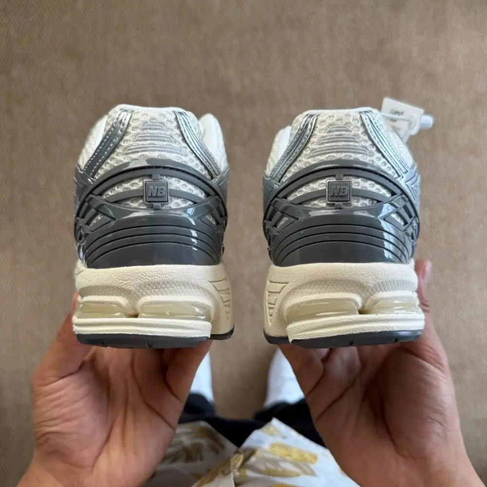 Giày New Balance 1906R 'Grey Silver' M1906RFS - Ảnh 6