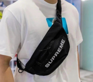 Alternative view of Túi Supreme Field Waist Bag ‘Black’