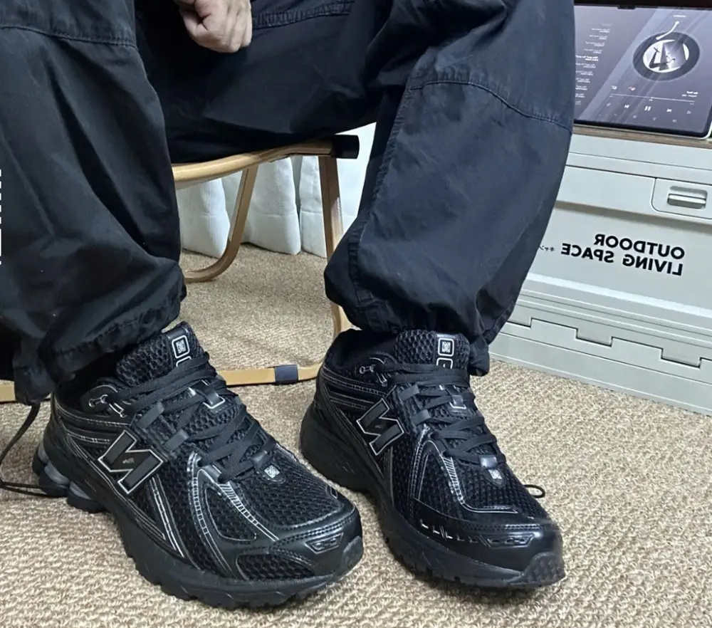 Giày New Balance 1906R 'Black' M1906RCH - Ảnh 4