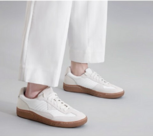 Alternative view of Giày Clarks Le Yi Dong ‘White’ 261703017